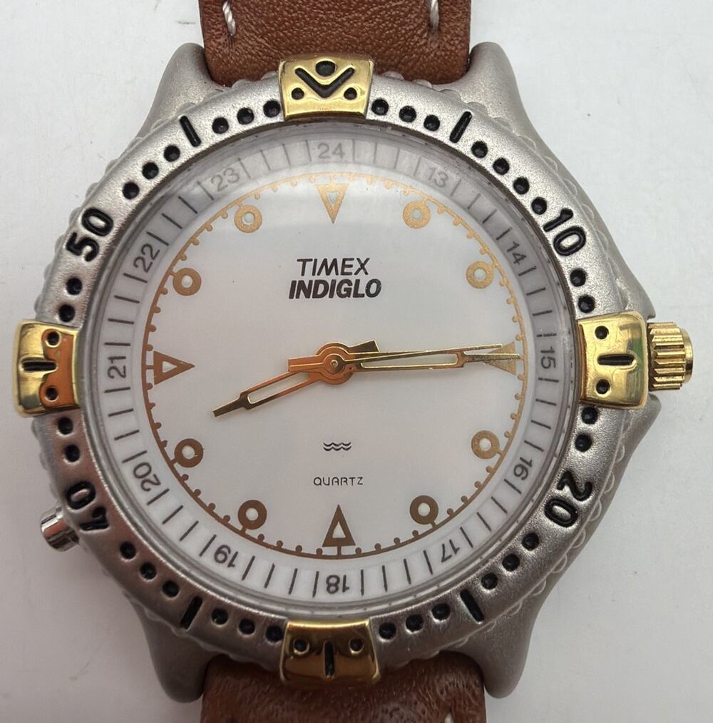 Vintage! Timex Indiglo Watch leather - Circa 1995 37mm New battery - WORKS!